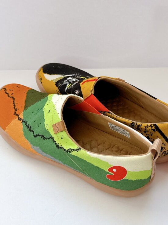 Men’s Size 11.5 UIN Black Cat Canvas Slip-On Art Travel Shoes main image 7